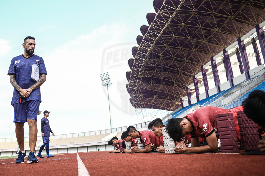 Liga 1 Belum Dilanjutkan, Staf Pelatih Persita Mundur