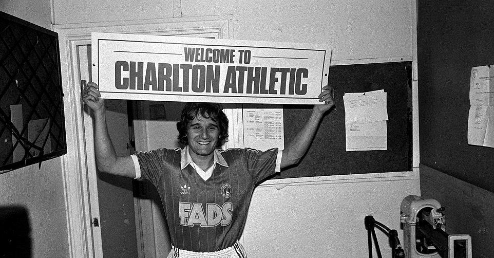 Allan Simonsen Barcelona ke Charlton Athletic