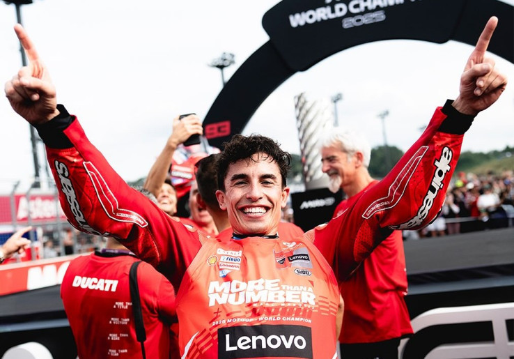 5 Rekor Valentino Rossi yang Bisa Dipecahkan Marc Marquez di MotoGP 2026