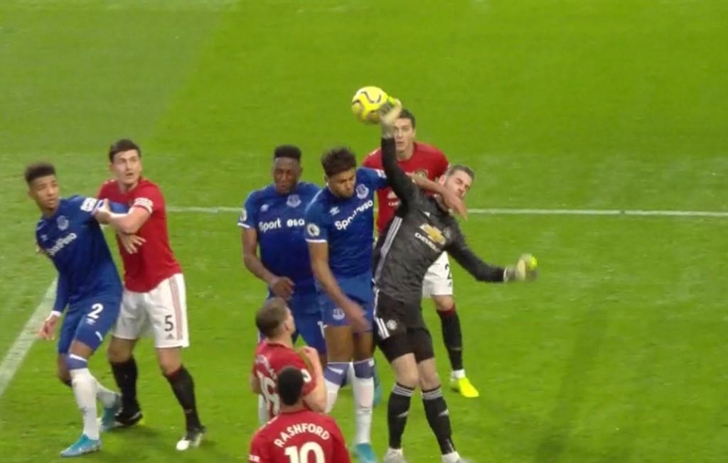 Alasan Gol Everton Sah Meski Ada Sikutan ke Wajah David de Gea