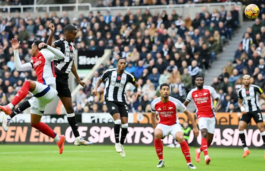 Arsenal Layak Kalah Lawan Newcastle United