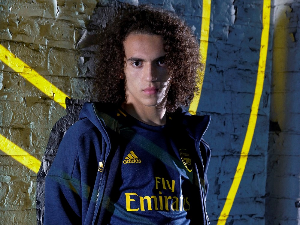 Nuansa Gelap Hiasi Seragam Ketiga Arsenal