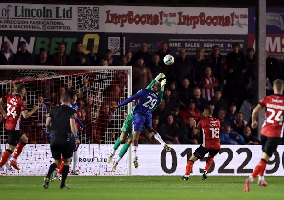 Chelsea Susah Payah Ladeni Lincoln City, Tim dengan Penampilan Klasik Sepak Bola Inggris