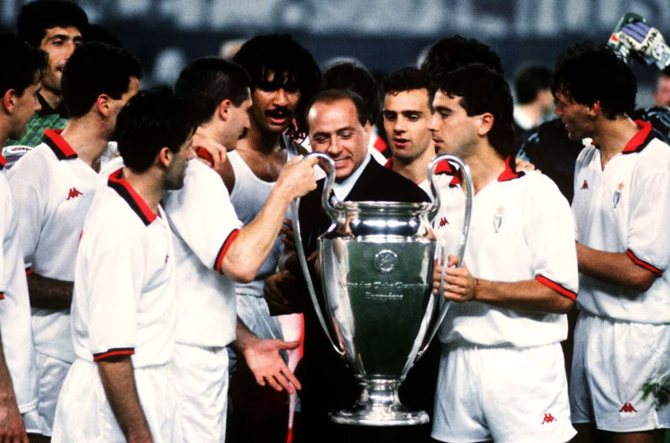 Pengaruh dan Perjalanan Silvio Berlusconi di Kancah Sepak Bola Italia