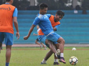 Krisis Lini Belakang, Arema Siap Mengubah Strategi Lawan Borneo FC