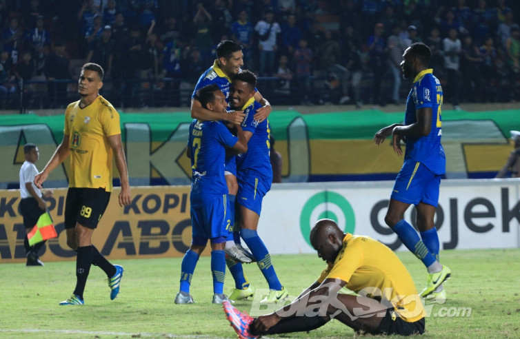 Virus Corona Serang Persib, Umuh Muchtar Beri Pesan Penting untuk Pemain