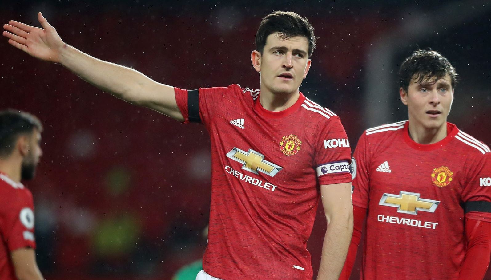 Duet Victor Lindelof dan Harry Maguire Meresahkan