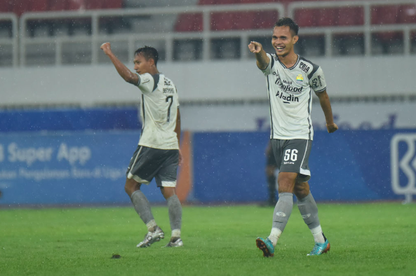 Ungkapan Rezaldi Hehanussa Usai Debut Manis bersama Persib