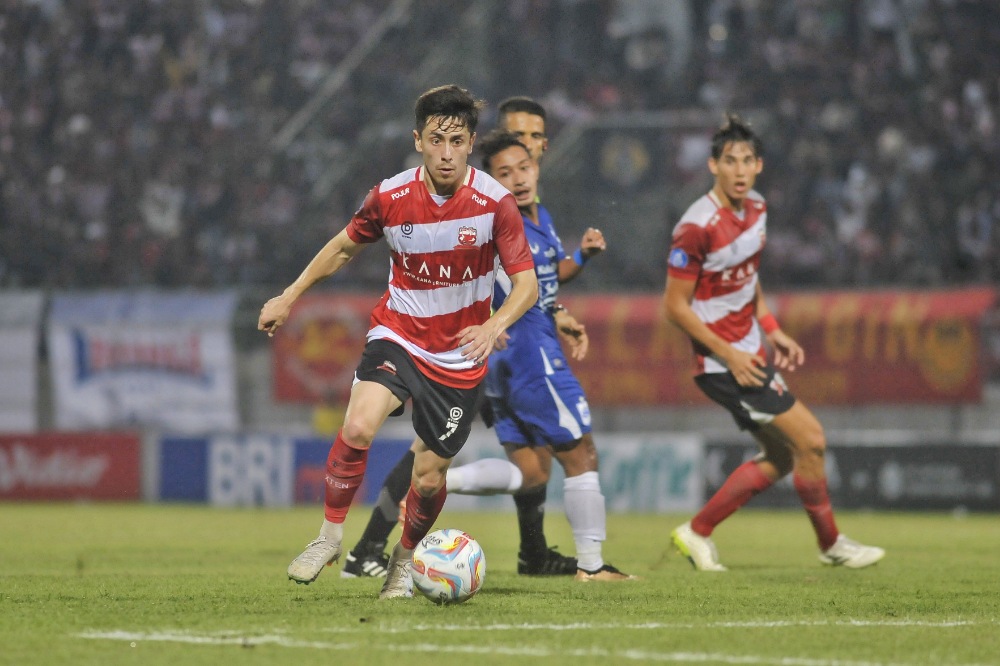 Madura United di Puncak Klasemen, Semua Mata Tertuju kepada Francisco Rivera