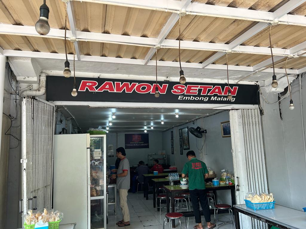 Menjajal Rawon Setan Khas Surabaya di Tengah Piala Dunia U-17 2023