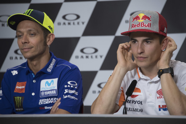 Nostalgia - MotoGP Malaysia 2015: Senggolan Rossi-Marquez yang Menghancurkan Segalanya 