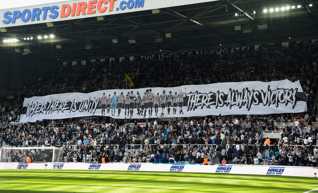 Panas, Pekan Pertama Premier League Diwarnai Aksi Protes Fans