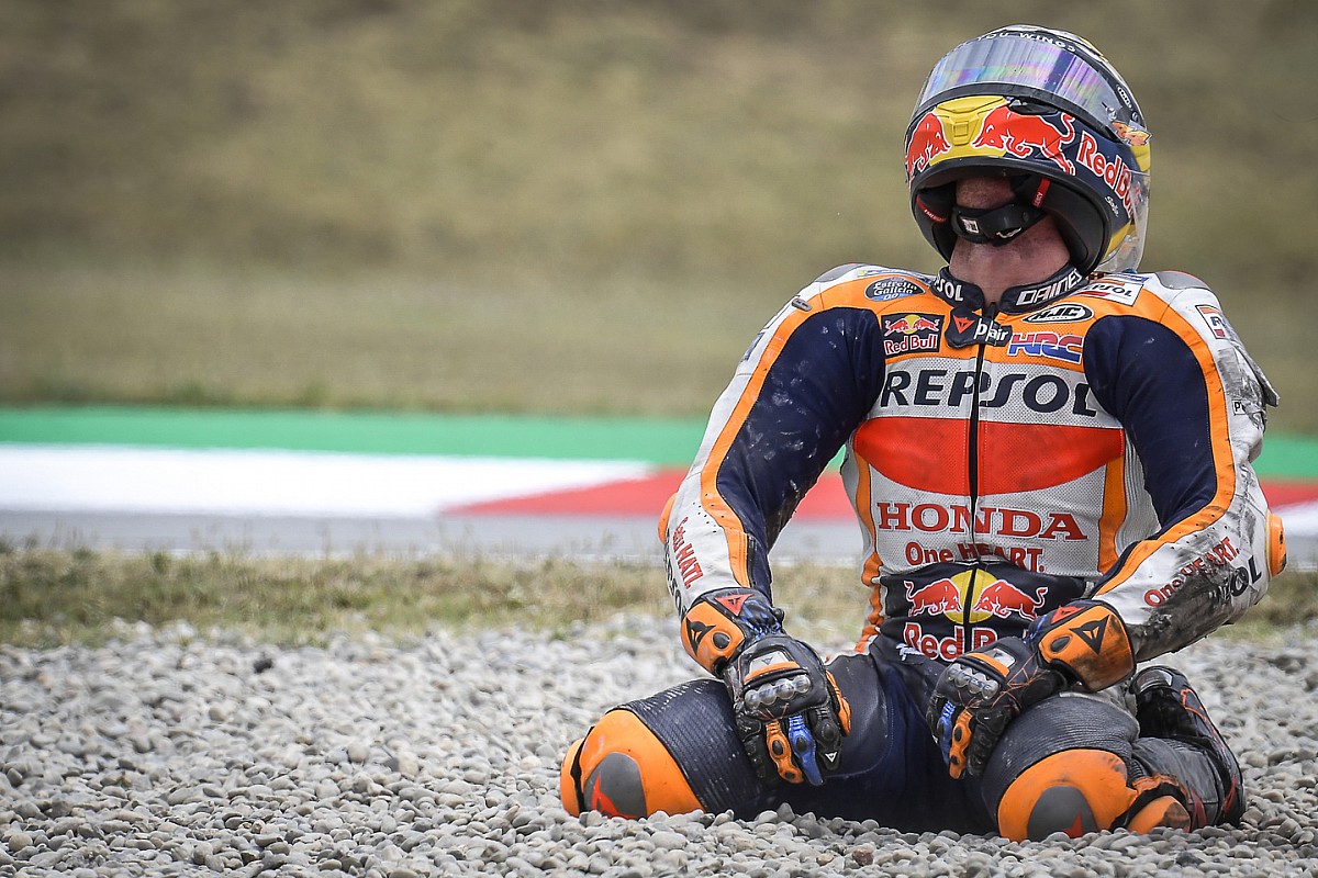 Marquez Bersinar, Espargaro Tertekan