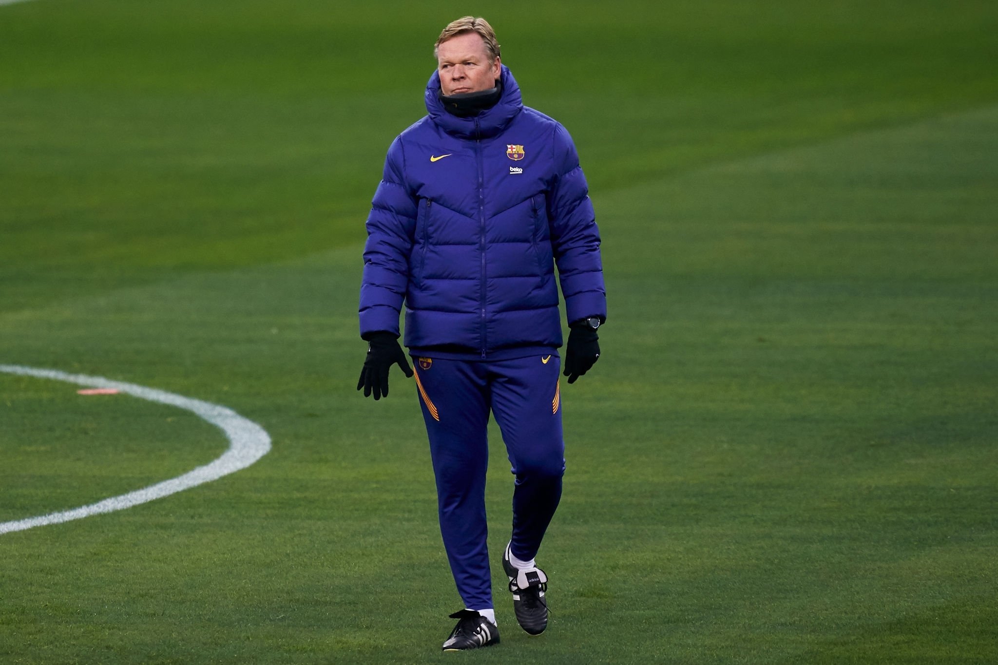 Ronald Koeman Bingung Jawab Pertanyaan Barcelona Telat Bayar Gaji