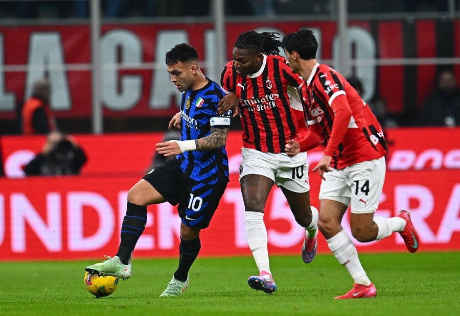 Hasil Serie A: Gol Stefan De Vrij Bawa Inter Milan Imbangi AC Milan 1-1