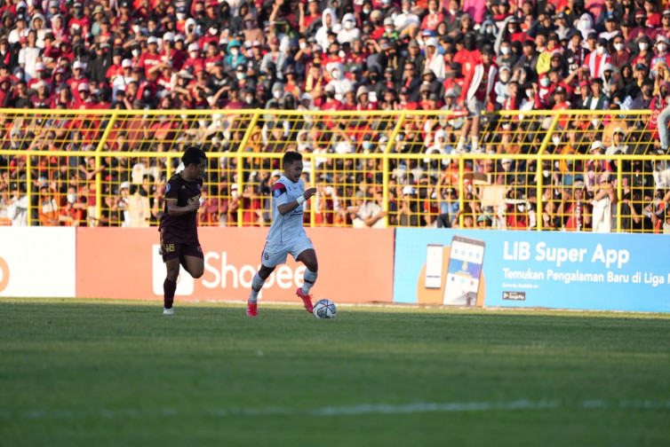 Pertandingan PSM Vs Arema FC Sering Berhenti, Eduardo Almeida Kritik Wasit