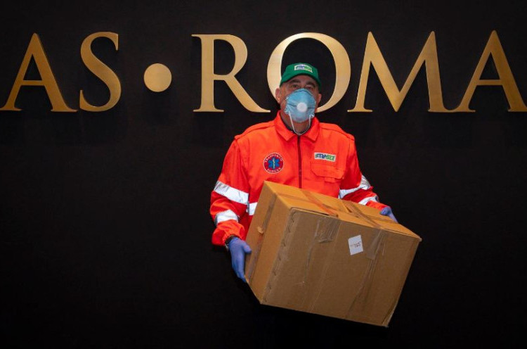 Perangi Virus Corona, AS Roma Sumbang 13.000 Masker dan 120 Botol Hand Sanitizer