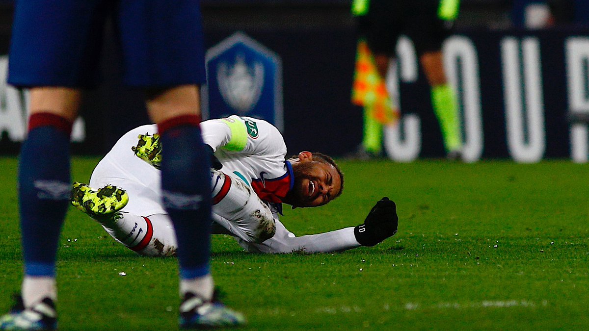 Neymar Sedih Dianggap Pemain Cengeng