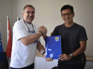 Persib dan Robert Rene Alberts Sepakat Perpanjang Kontrak Tiga Tahun