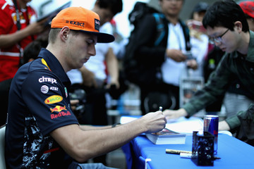 Tawaran Menggiurkan Red Bull untuk Verstappen 