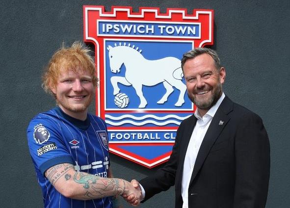 Musisi Ternama Inggris, Ed Sheeran Beli Saham Minoritas Klub Promosi Premier League