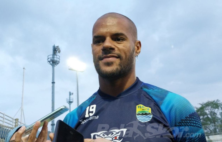 Persib Dijamu PSIS, Dedi Kusnandar dan David da Silva Meragukan
