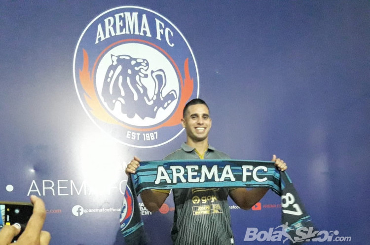Keuntungan Arema FC Datangkan Elias Alderete