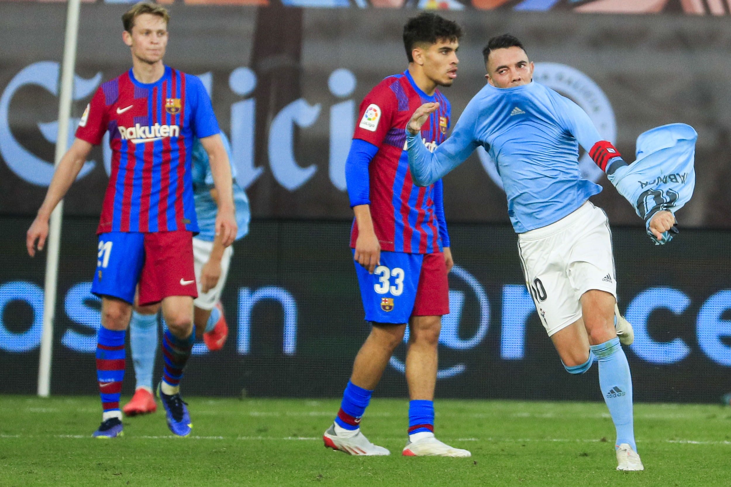 Pelatih Barcelona Ungkap Alasan Gagal Manfaatkan Keunggulan Tiga Gol