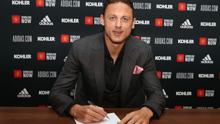 Manchester United Perpanjang Masa Bakti Nemanja Matic hingga 2023