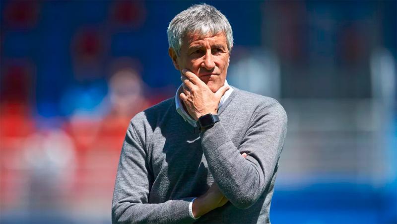 Pelatih Barcelona Ingin Juarai LaLiga di Lapangan