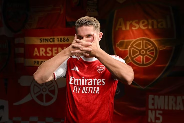 Tidak Selevel dengan Ben White, Viktor Gyokeres Diprediksi Akan Gagal di Arsenal