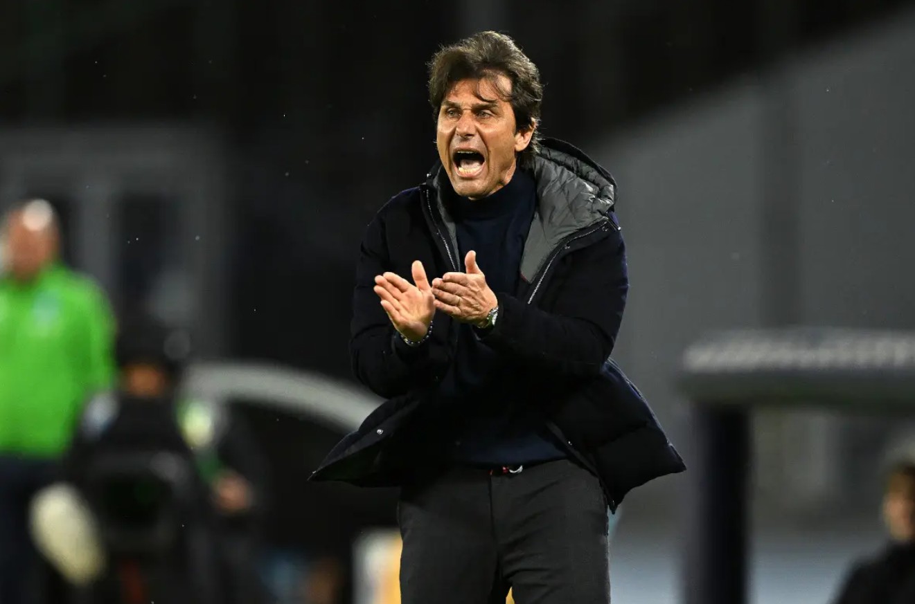 Kritik Presiden Klub, Antonio Conte Ancam Tinggalkan Napoli Akhir Musim