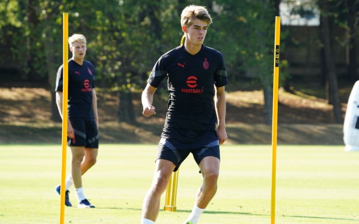 Perjalanan Panjang Charles De Ketelaere Menuju AC Milan
