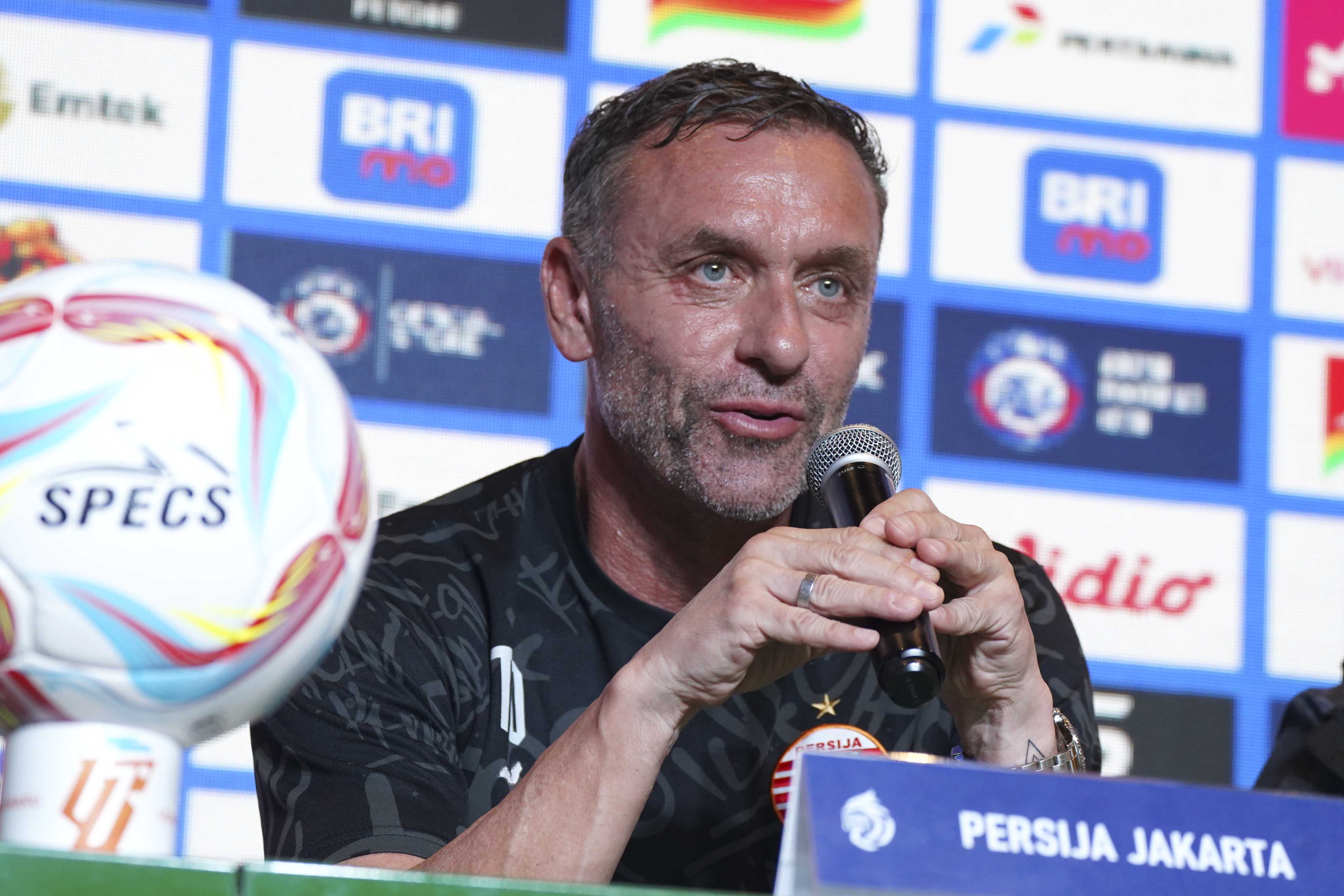 Jelang Lawan Arema FC, Thomas Doll Bagi Persija Jadi Dua Tim