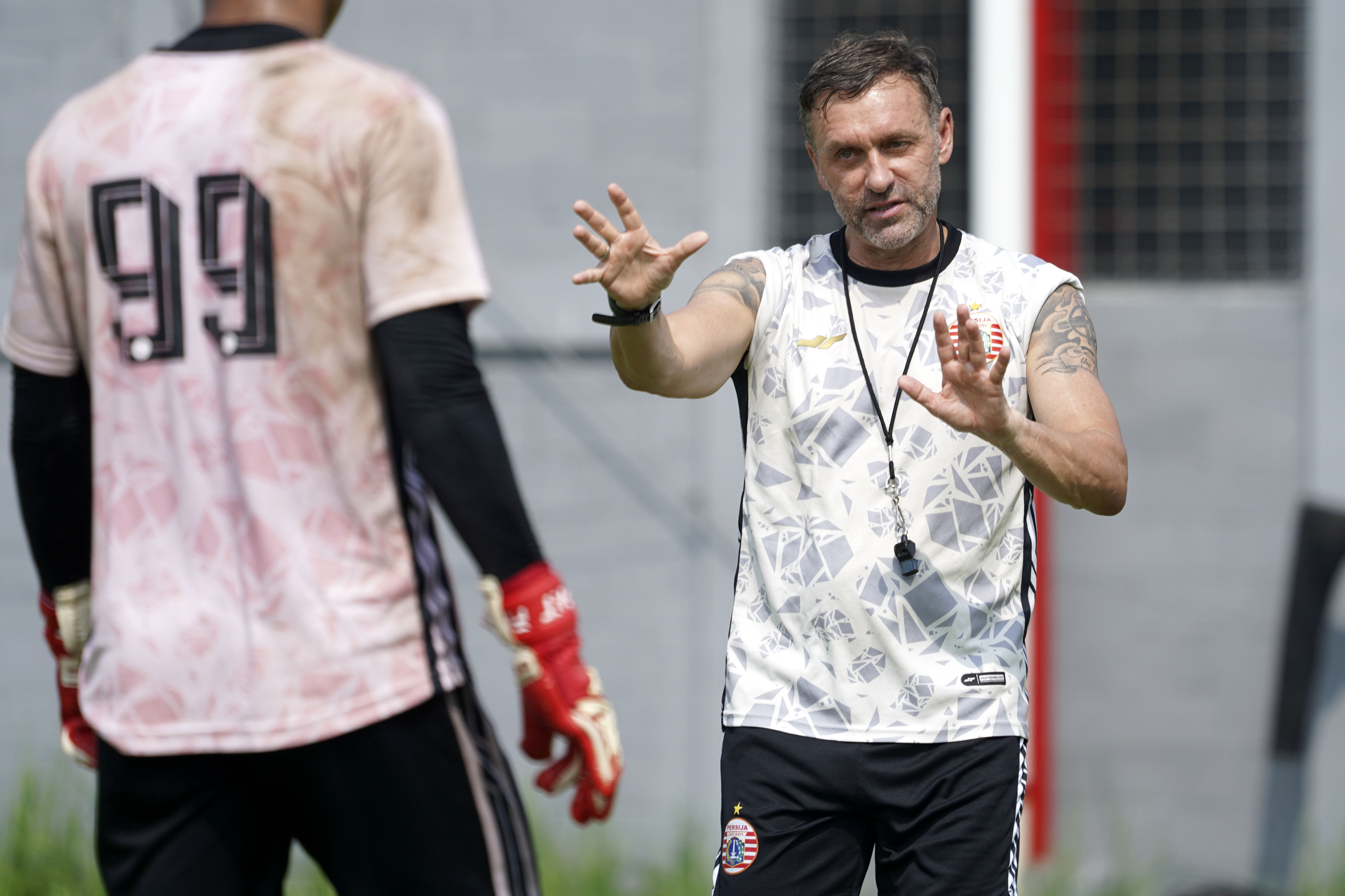 Persija Tantang Barito Putera, Thomas Doll Minta Pemainnya Konsentrasi Penuh
