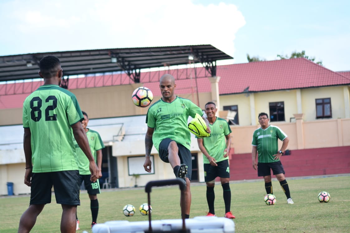 Persebaya Pantau Performa Sebelum Putuskan Beli Pemain Anyar