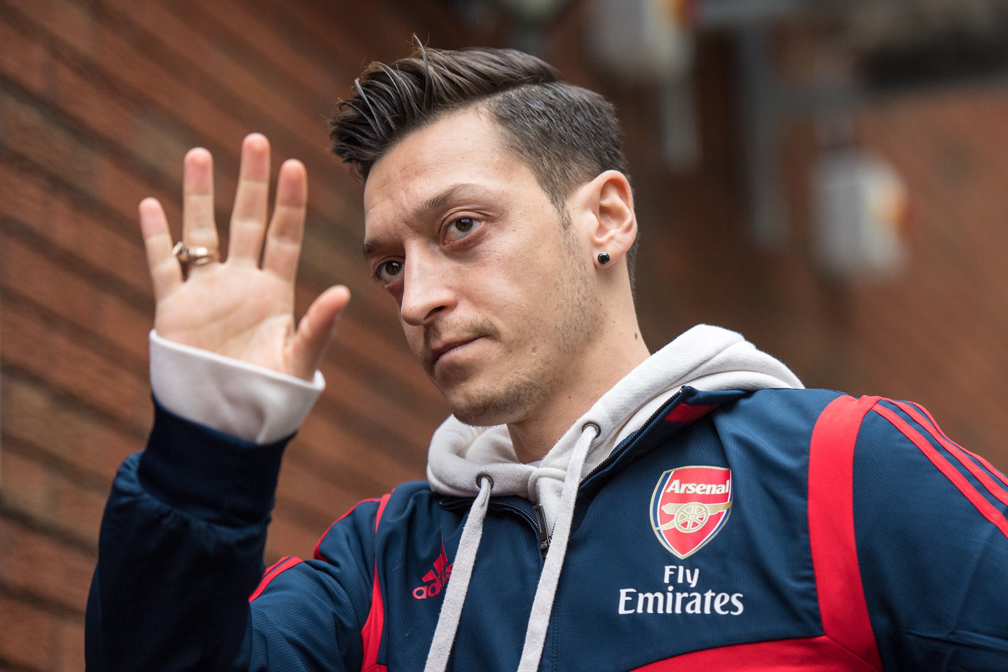 Bukan Lagi Kode, Mesut Ozil Blak-blakan Ingin Gabung Fenerbahce
