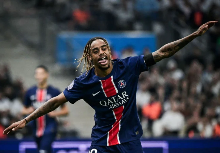 Liverpool Capai Kesepakatan dengan Barcola dan Mbaye, Negosiasi dengan PSG Berlanjut