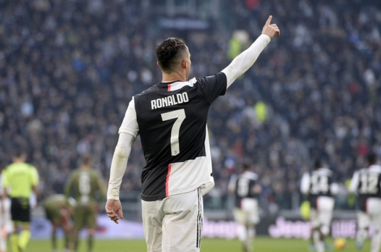Meski Gaji Dipotong, Cristiano Ronaldo Bisa Jadi Pesepak Bola Pertama yang Hasilkan 1 Miliar Dolar