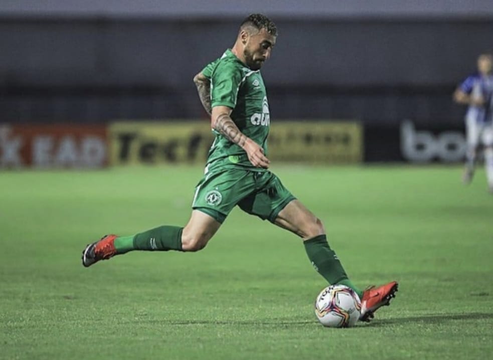Arema FC Tunjuk Pelatih Brasil sekaligus Perkenalkan Dua Pemain Asing Terbaru