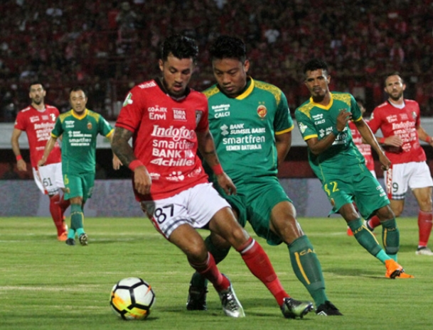 Bali United 3-4 Sriwijaya FC: Duel Seru Berakhir Manis untuk Tamu