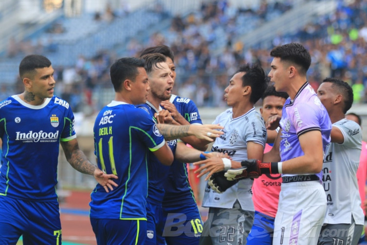 Ogah Merembet ke Timnas Indonesia, Nadeo Selesaikan Masalah dengan Kambuaya