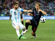 Sergio Busquets Nilai Luka Modric Tak Lebih Hebat dari Lionel Messi