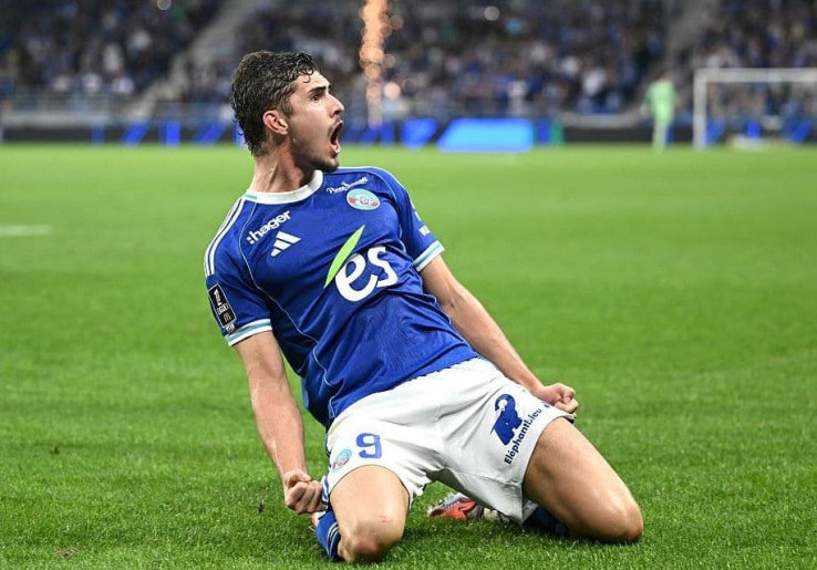Tengah Naik Daun di Ligue 1, Striker Strasbourg Diincar AC Milan