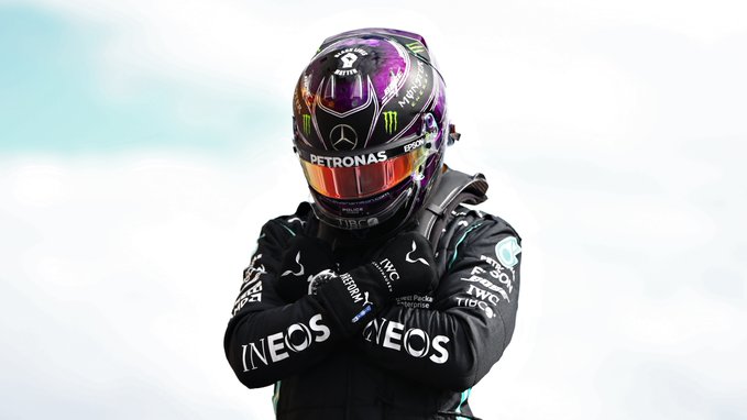 Mercedes Sodorkan Mega Kontrak untuk Lewis Hamilton