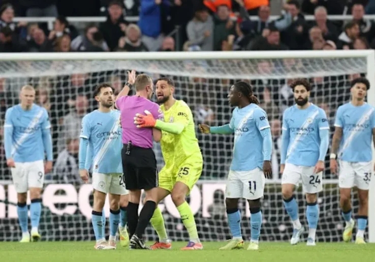 Manchester City Kalah, Pep Guardiola Bungkam soal Wasit