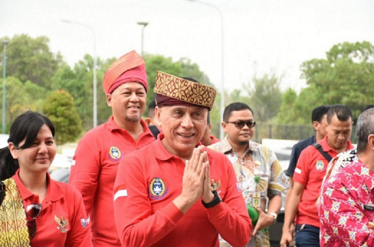 Kunjungi Stadion Utama Riau, Ketum PSSI Buka Peluang Riau Jadi Tuan Rumah Piala Dunia U-20 2021