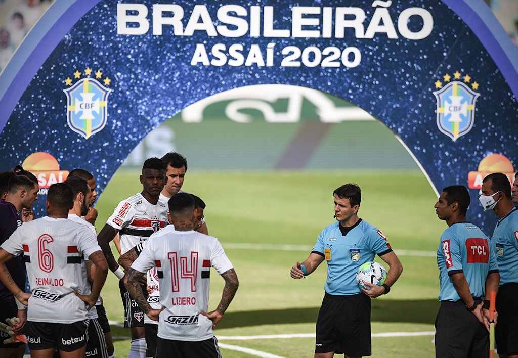 10 Pemain Positif Virus Corona, Laga Pembuka Liga Brasil Terpaksa Ditunda
