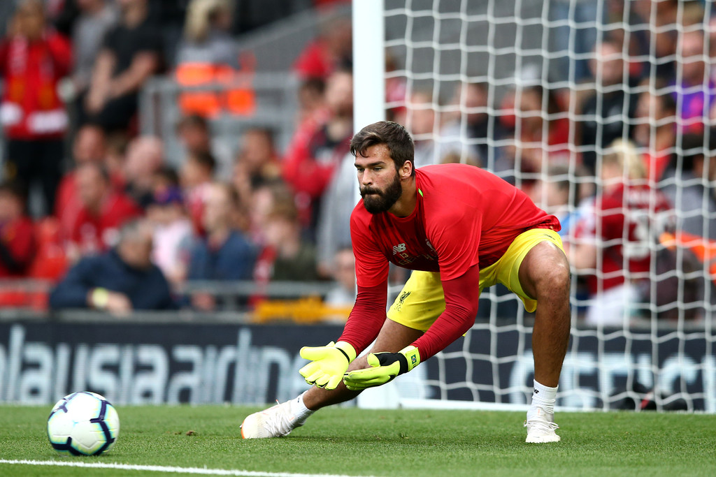 Alisson Becker, Tangguh dan Pandai Mendribel Bola