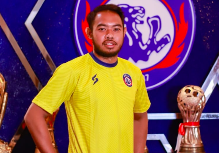 Julian Schwarzer Gemilang, Arema FC Pilih Pinjamkan Adixi Lenzivio ke PSMS